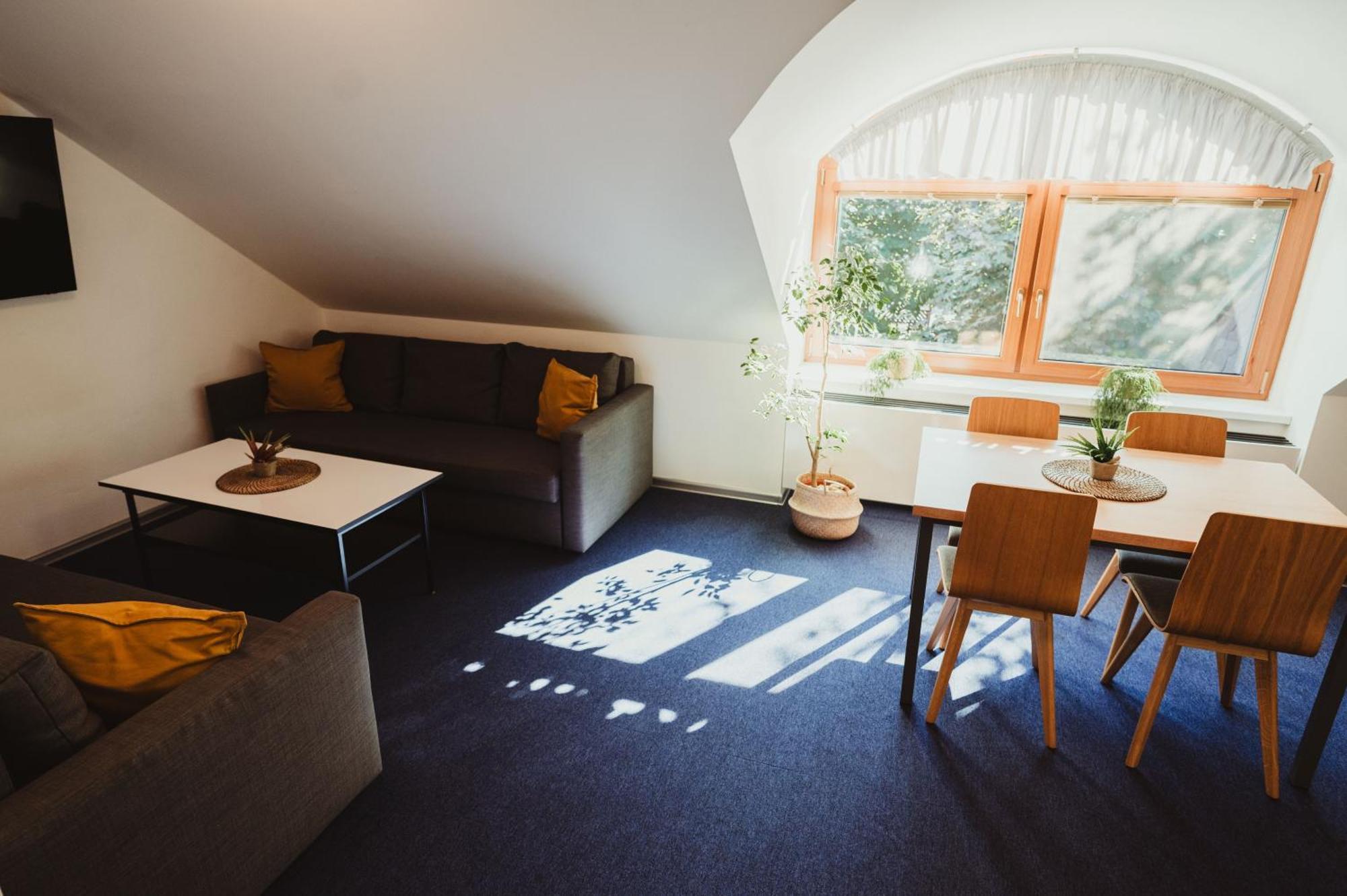 Hotel U Racka Ostrožská Nová Ves Екстериор снимка