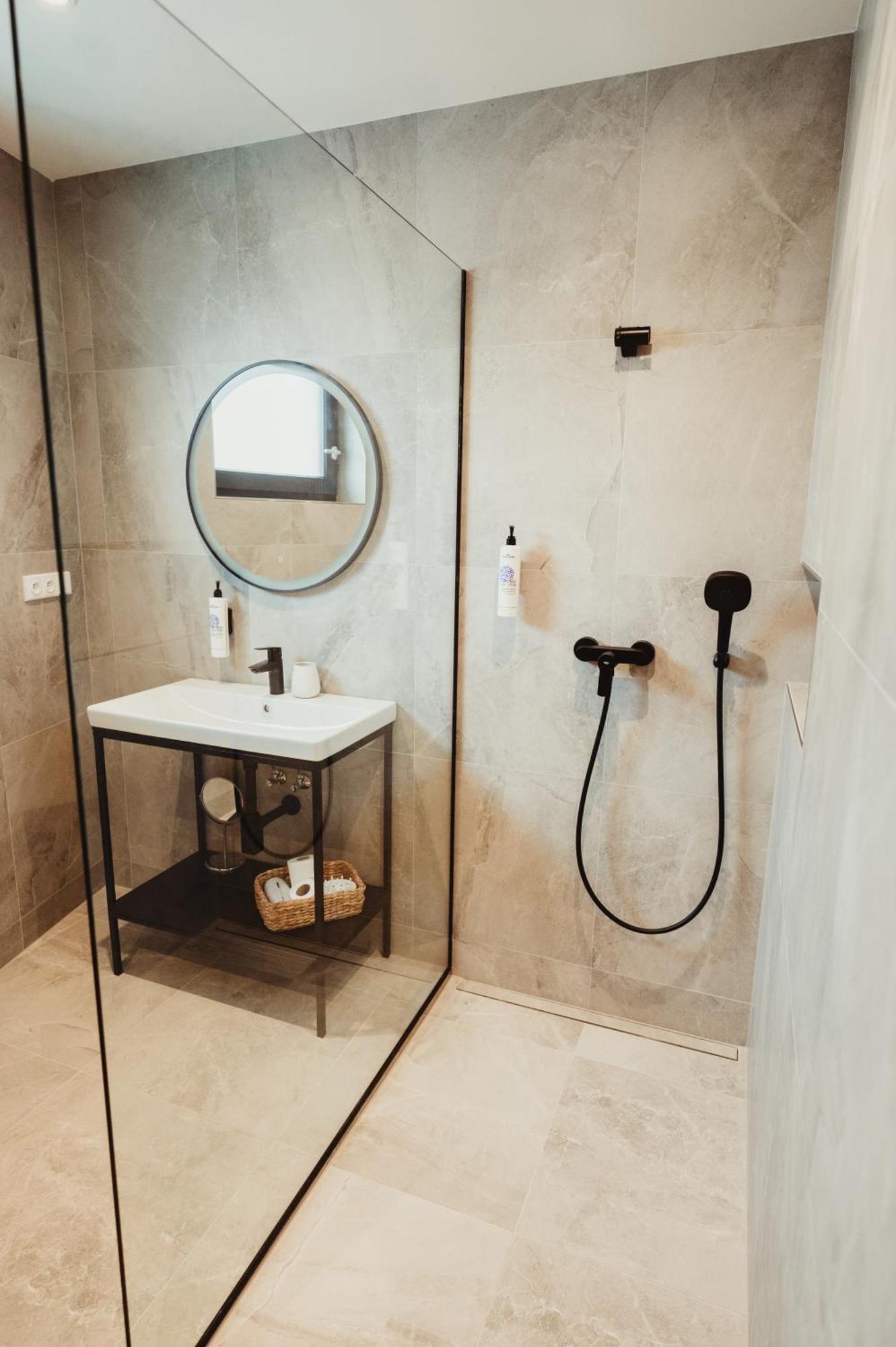 Hotel U Racka Ostrožská Nová Ves Екстериор снимка