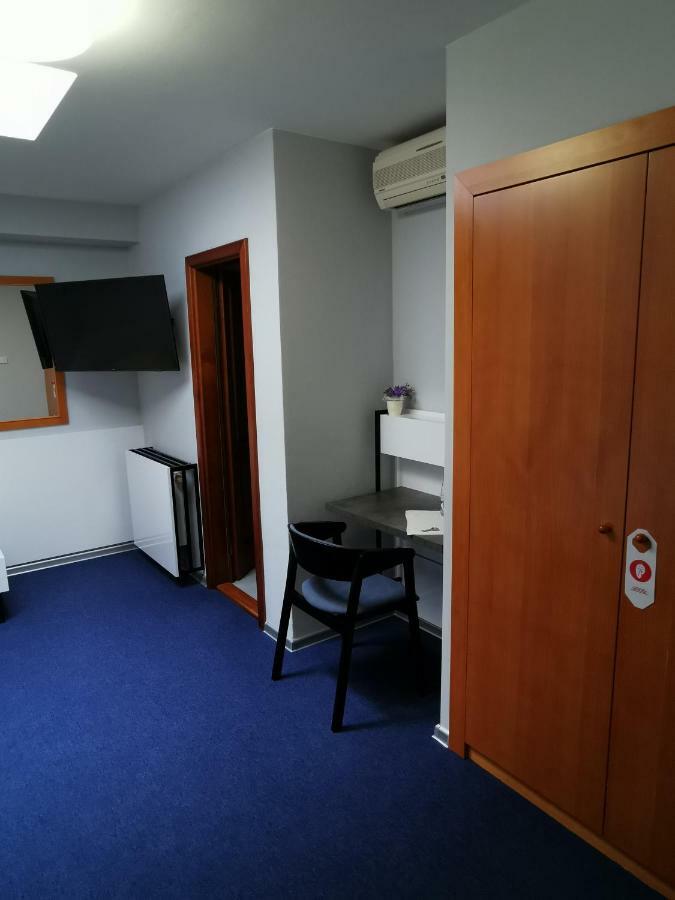 Hotel U Racka Ostrožská Nová Ves Екстериор снимка